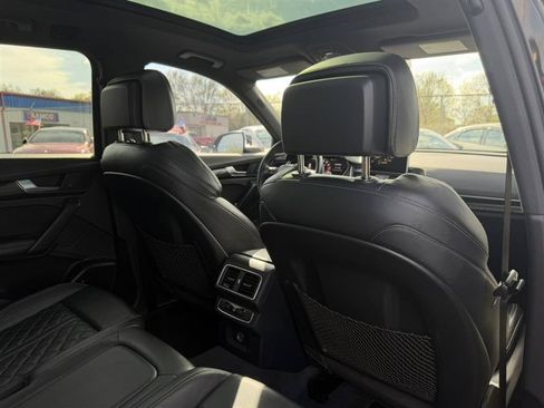 Used 2018 Audi SQ5 Prestige w/ Prestige Package AWD/4WD image 37