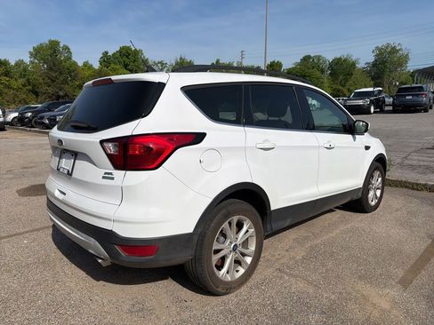 Used 2019 Ford Escape SEL image 3