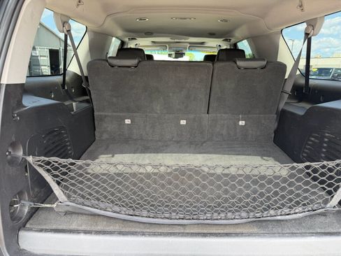 Used 2019 Chevrolet Suburban LT w/ RST Edition AWD/4WD image 10