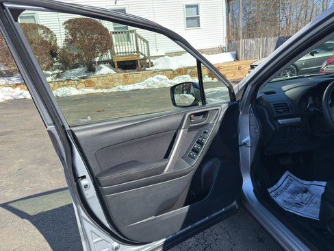 Used 2015 Subaru Forester 2.5i Premium w/ All-Weather Package image 15