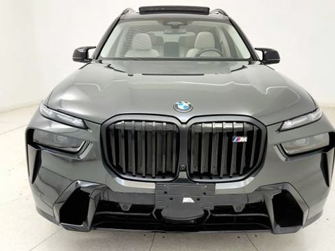 Used 2025 BMW X7 M60i AWD/4WD image 19