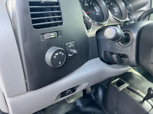 Used 2012 Chevrolet Silverado 2500 W/T image 17