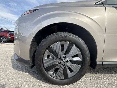 Used 2025 Nissan Murano SL AWD/4WD image 12