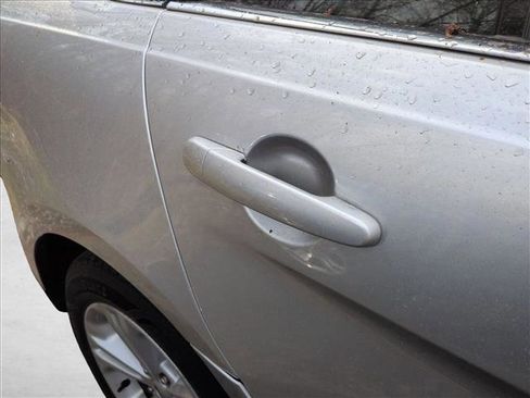 Used 2015 Ford Taurus SEL w/ Equipment Group 201A image 9