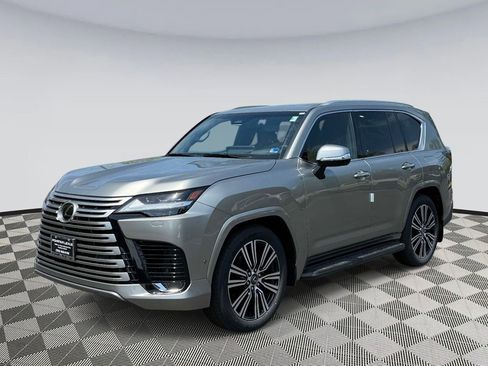 Used 2026 Lexus LX 700h Luxury w/ Accessory Package (Z1) AWD/4WD image 5