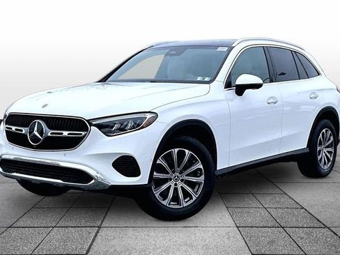 Certified 2025 Mercedes-Benz GLC 300 300 image 4