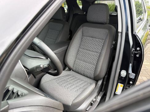 Used 2023 Chevrolet Equinox LT AWD/4WD image 14