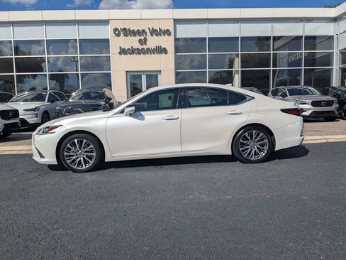 Used 2019 Lexus ES 350 w/ Premium Package FWD image 3