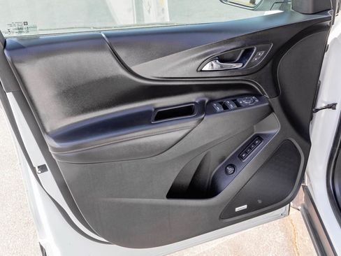 Used 2018 Chevrolet Equinox Premier FWD image 10