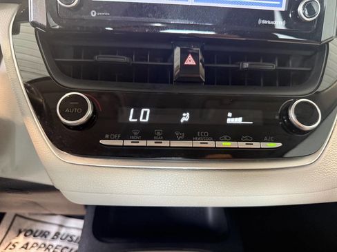 Used 2022 Toyota Corolla LE image 13