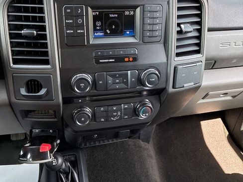 Used 2017 Ford F250 XL w/ STX Appearance Package AWD/4WD image 9