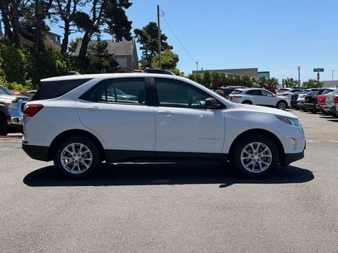 Used 2021 Chevrolet Equinox LS AWD/4WD image 5