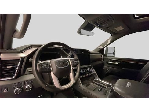 Used 2025 GMC Sierra 2500 Denali w/ Denali Reserve Package AWD/4WD image 11
