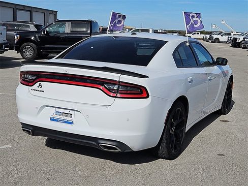 Used 2021 Dodge Charger SXT w/ Blacktop Package image 6