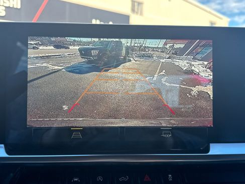 Used 2022 Chevrolet Silverado 1500 LT image 33