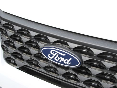 New 2025 Ford Maverick XLT w/ XLT Luxury Package image 9