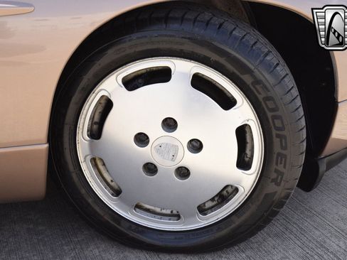 Used 1988 Porsche 928 S4 image 10