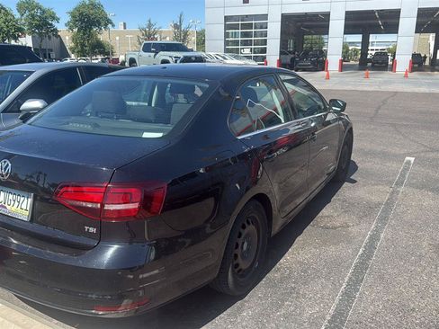 Used 2017 Volkswagen Jetta S w/ Jetta S Cold Weather Package FWD image 4