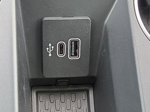 New 2026 Lincoln Nautilus Reserve image 19