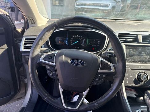Used 2015 Ford Fusion Titanium FWD image 27