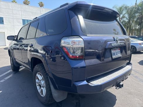 Used 2020 Toyota 4Runner SR5 RWD image 3