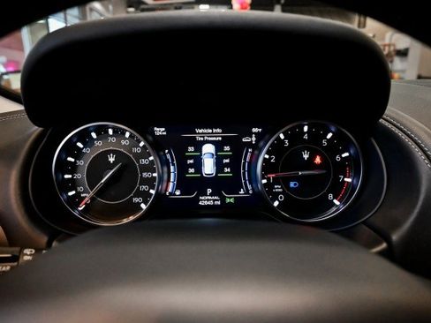 Used 2022 Maserati Levante Modena image 39