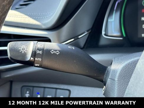 Used 2022 Hyundai Ioniq SE image 26