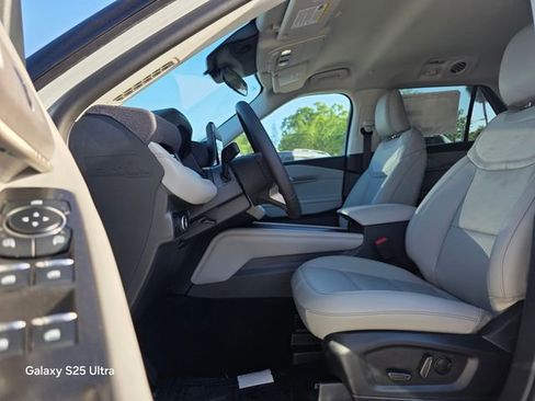 New 2026 Ford Explorer Active image 9
