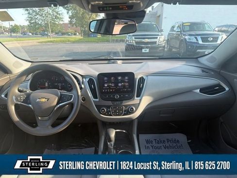 Used 2024 Chevrolet Malibu LT FWD image 9
