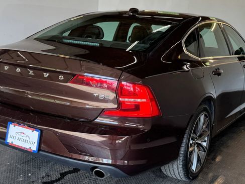 Used 2018 Volvo S90 T5 Momentum w/ Convenience Package AWD/4WD image 5