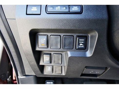 Certified 2024 Nissan Frontier SV w/ SV Convenience Package image 17