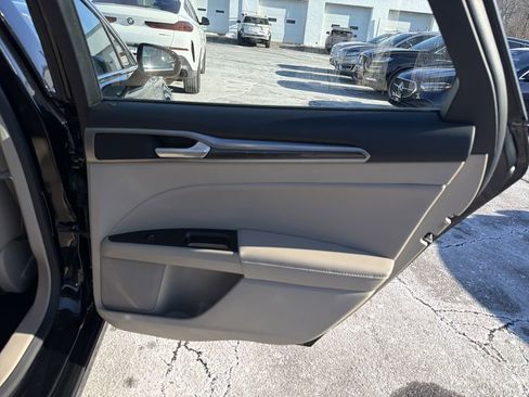 Used 2017 Ford Fusion Energi SE image 16