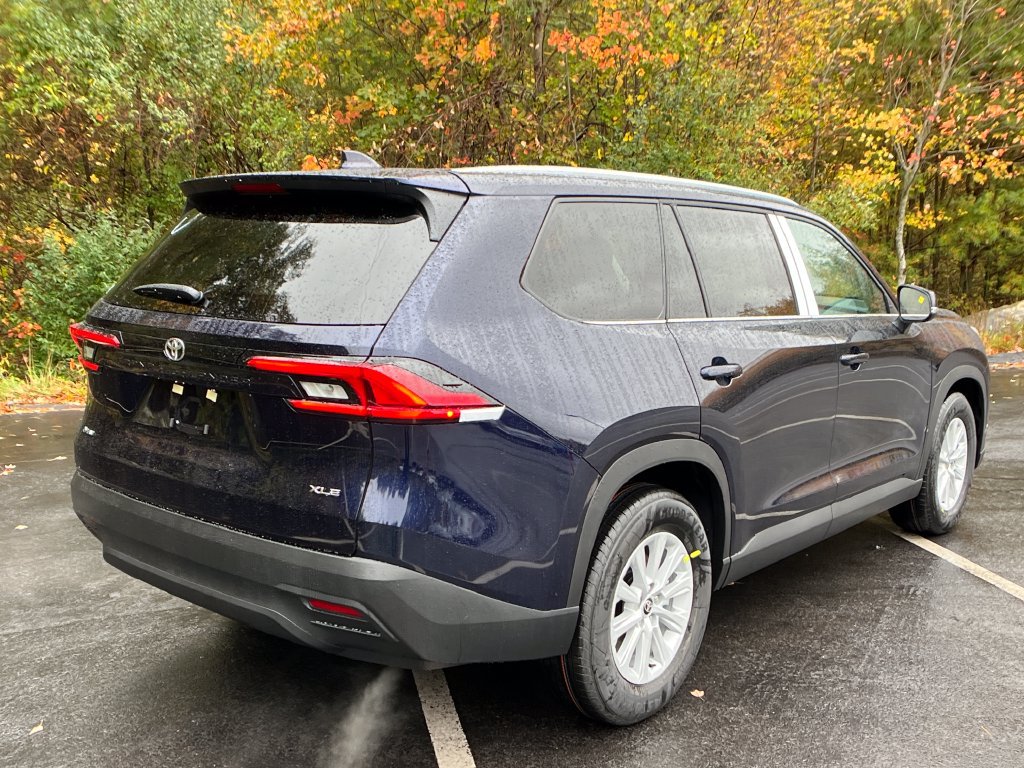New 2026 Toyota Grand Highlander XLE FWD image 5