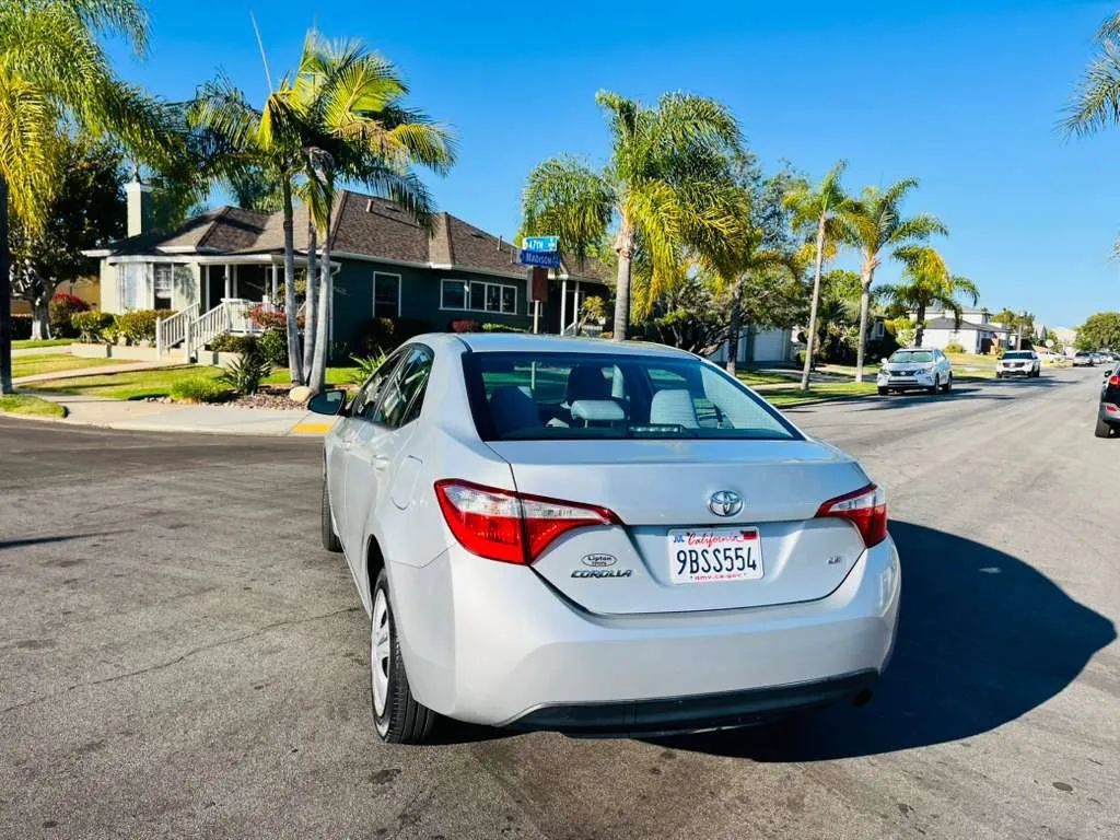 Used 2016 Toyota Corolla LE FWD image 4