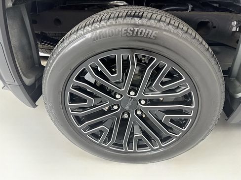 Used 2022 GMC Sierra 1500 Denali Ultimate AWD/4WD image 31