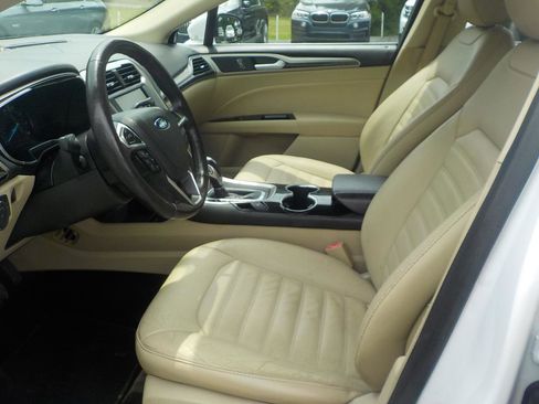 Used 2016 Ford Fusion SE w/ Equipment Group 202A FWD image 20