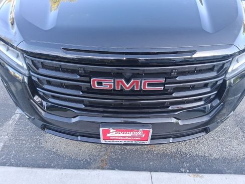 Used 2022 GMC Acadia SLT w/ Elevation Edition FWD image 28