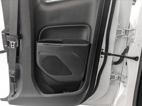 Used 2022 Chevrolet Colorado LT w/ Fleet Safety Package RWD image 21