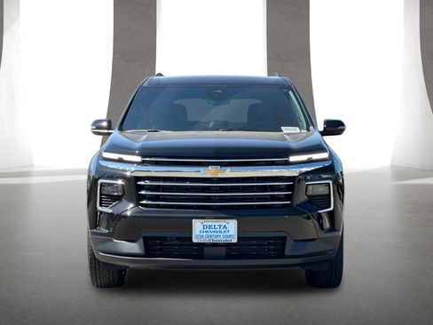 New 2026 Chevrolet Traverse LT w/ Enhanced Driving Package AWD/4WD image 9