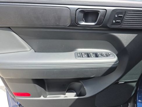 Used 2025 Hyundai Santa Fe Calligraphy FWD image 27