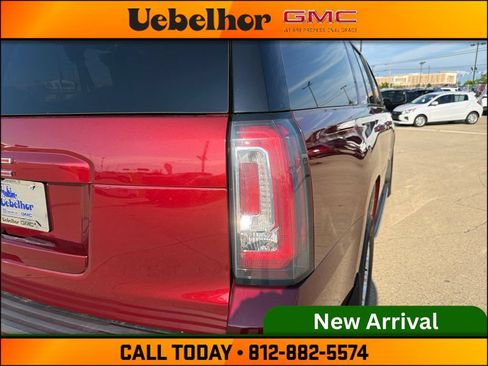 Used 2018 GMC Yukon XL SLT w/ Open Road Package AWD/4WD image 11