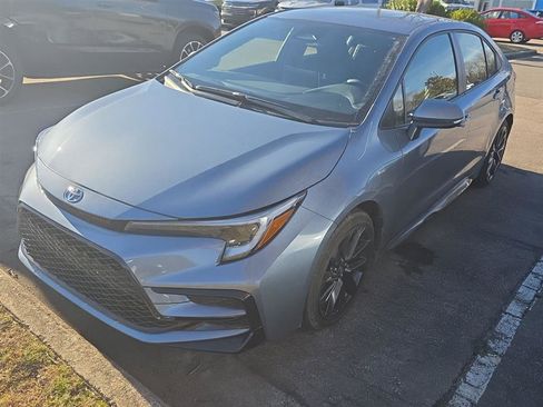 Used 2026 Toyota Corolla XLE image 10