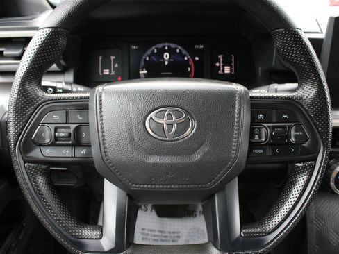 Used 2025 Toyota Tacoma SR5 AWD/4WD image 25