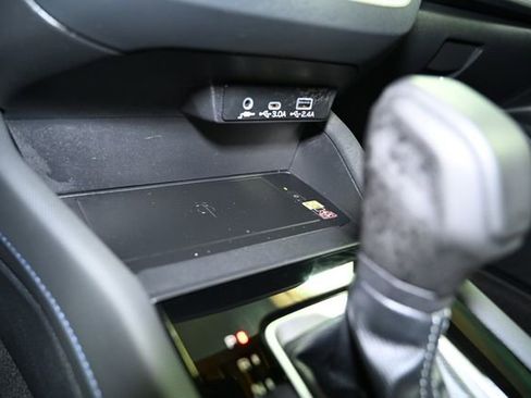 Used 2025 Subaru Forester Limited image 29