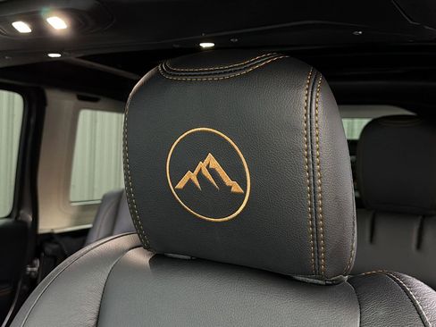 Used 2025 Jeep Wrangler Unlimited Sahara w/ Safety Group image 22