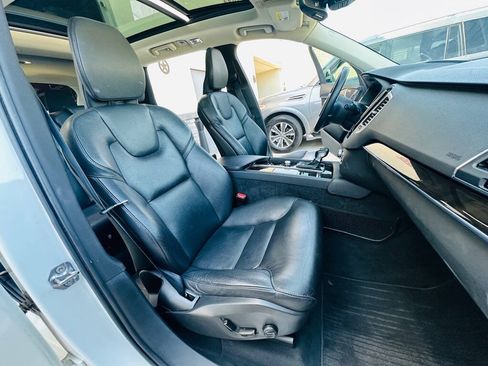 Used 2019 Volvo XC90 T6 Momentum w/ Advanced Package AWD/4WD image 33