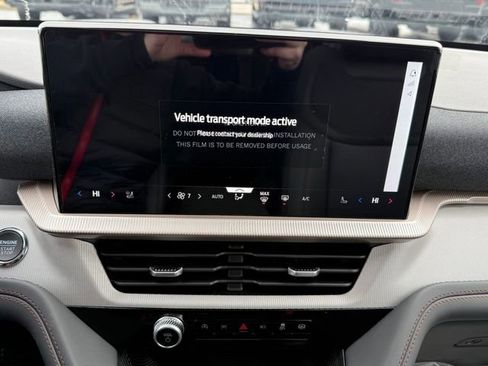 New 2026 Ford Explorer Active w/ Active Comfort Package image 17