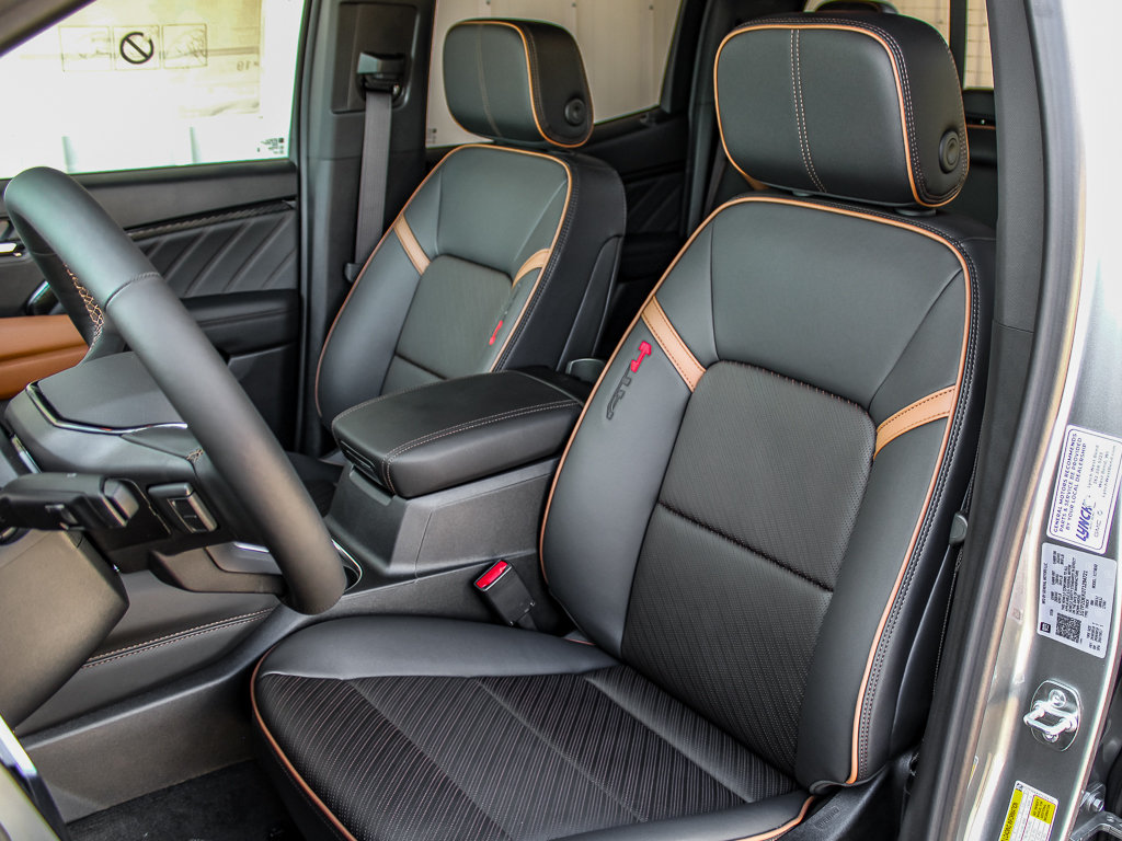 New 2026 GMC Canyon AT4 w/ AT4 Premium Package AWD/4WD image 15