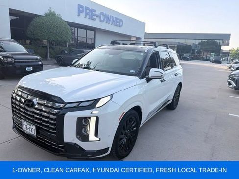 Used 2023 Hyundai Palisade Calligraphy FWD image 2