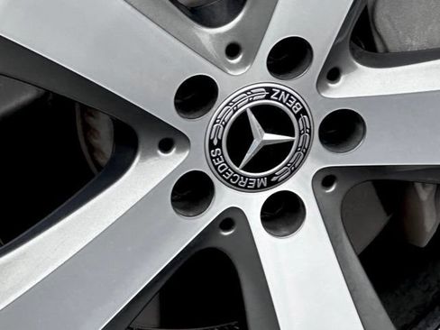 Certified 2019 Mercedes-Benz GLC 300 image 10